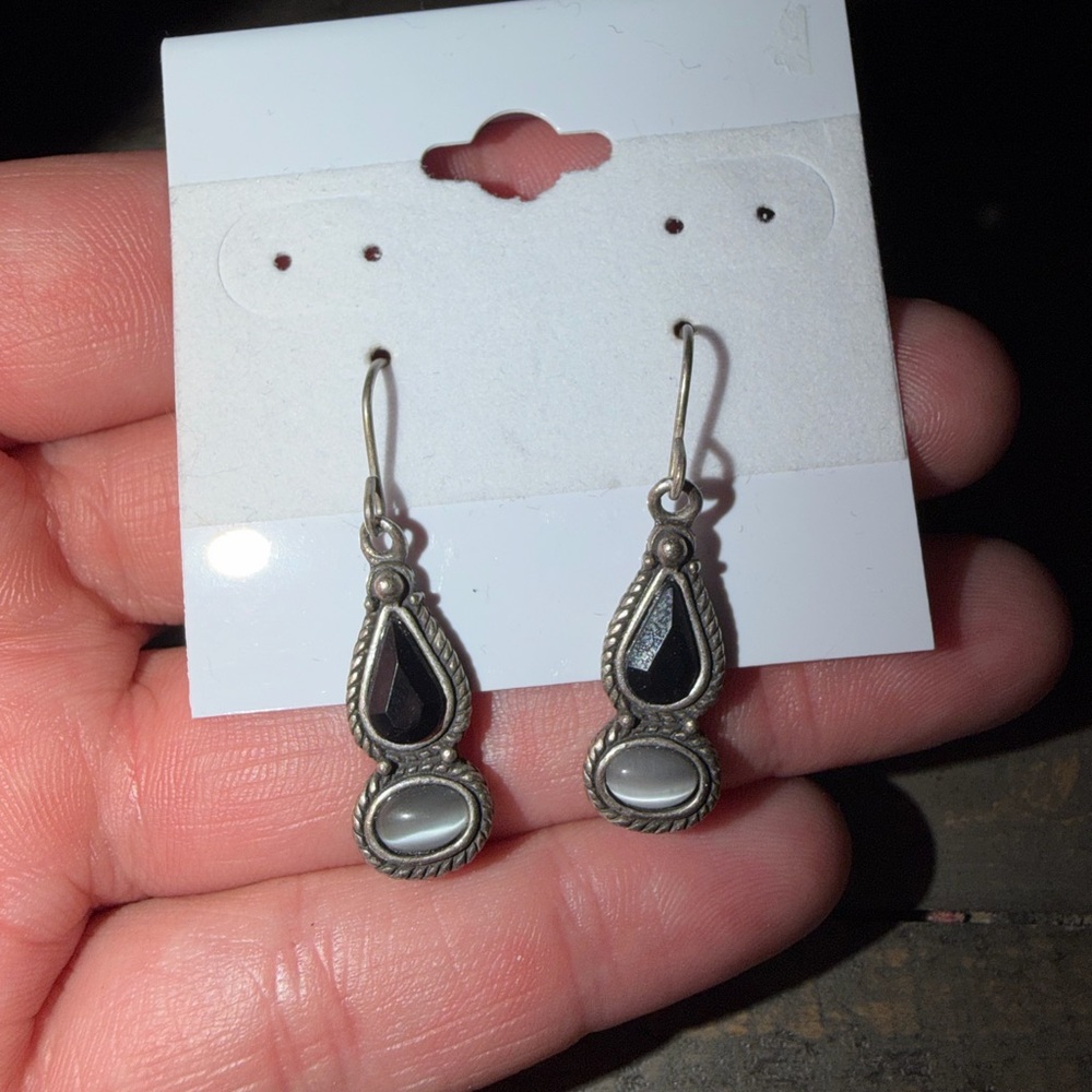 Elegant‎ Black and Silver Teardrop Earrings hooks stunning!